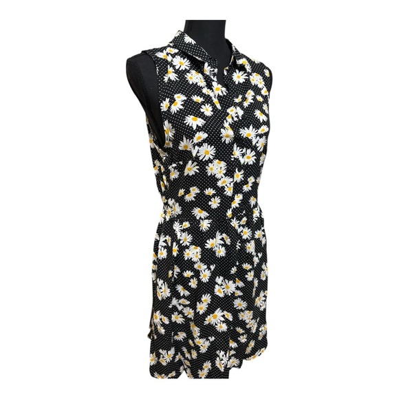 H&M Black and White Sleeveless Sundress with Notched Collar - Picture 2 of 5